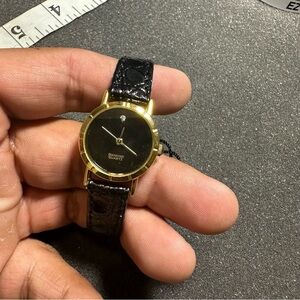 Ladies diamond quartz watch gold tone blak dial black band working